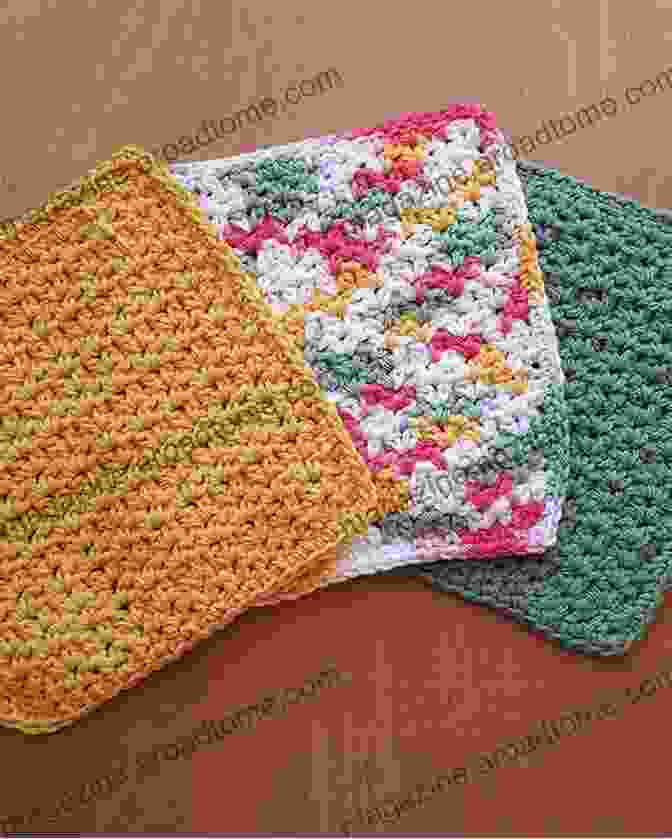 A Set Of Charming Crocheted Dishcloths Featuring Seasonal Motifs. A Year Of Dishcloths (Annie S Crochet)