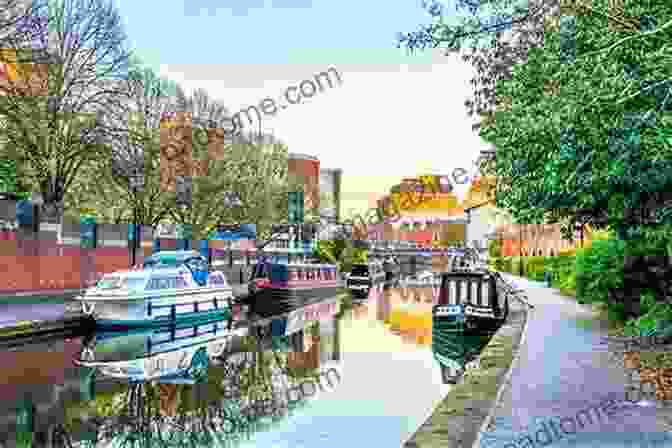 A View Of Birmingham's Canals, With Boats Navigating The Waterways West Midland Canals Through Time: Severn Avon Birmingham