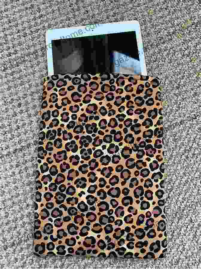 Leopard Print Book Cover With Vibrant Pattern I LOVE LEOPARD: The Little Of Leopard Print